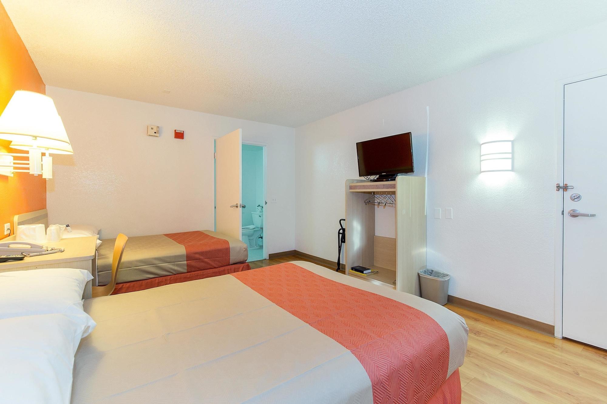 Motel 6 Hayward, CA- East Bay Exterior foto