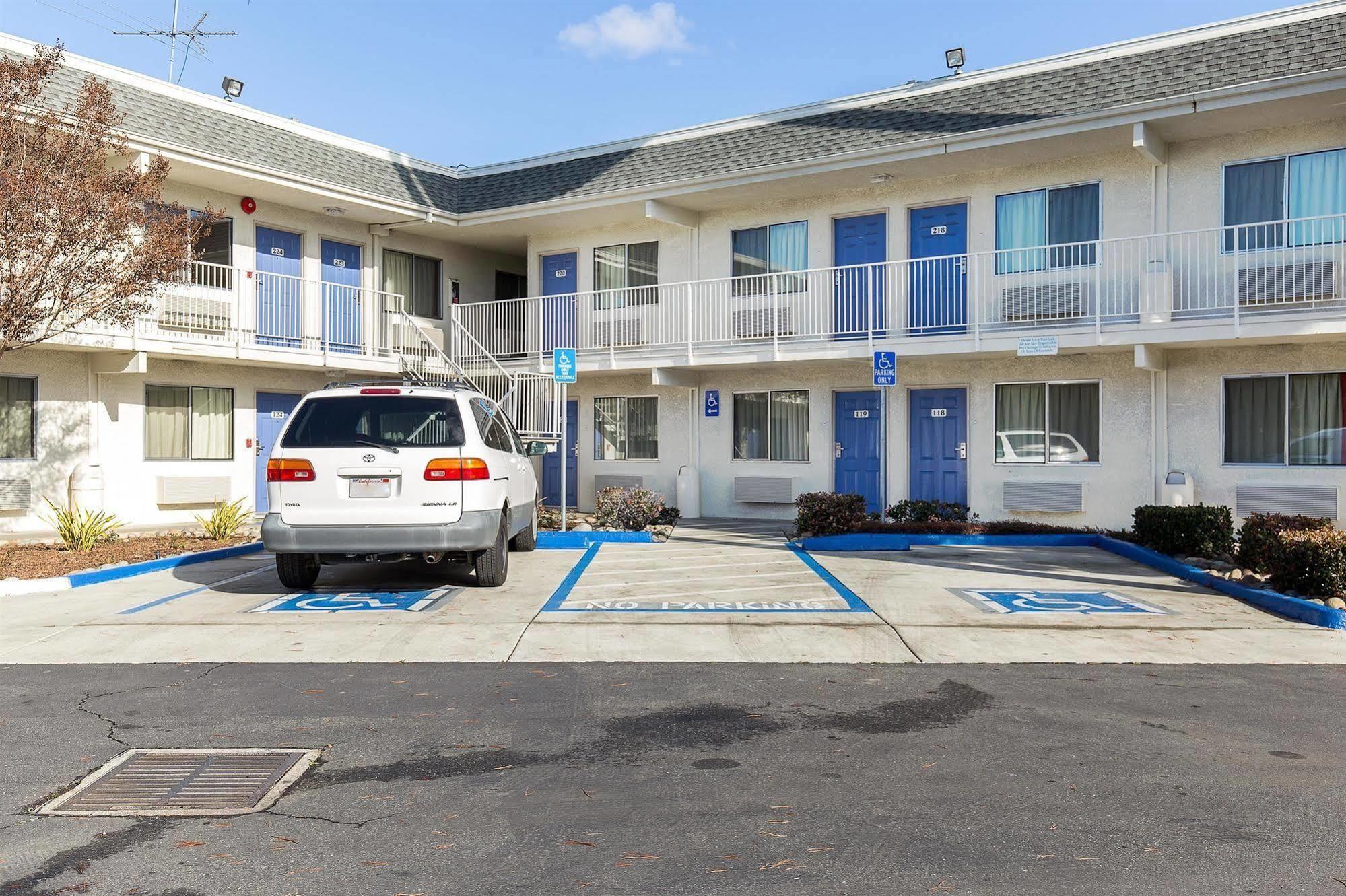 Motel 6 Hayward, CA- East Bay Exterior foto
